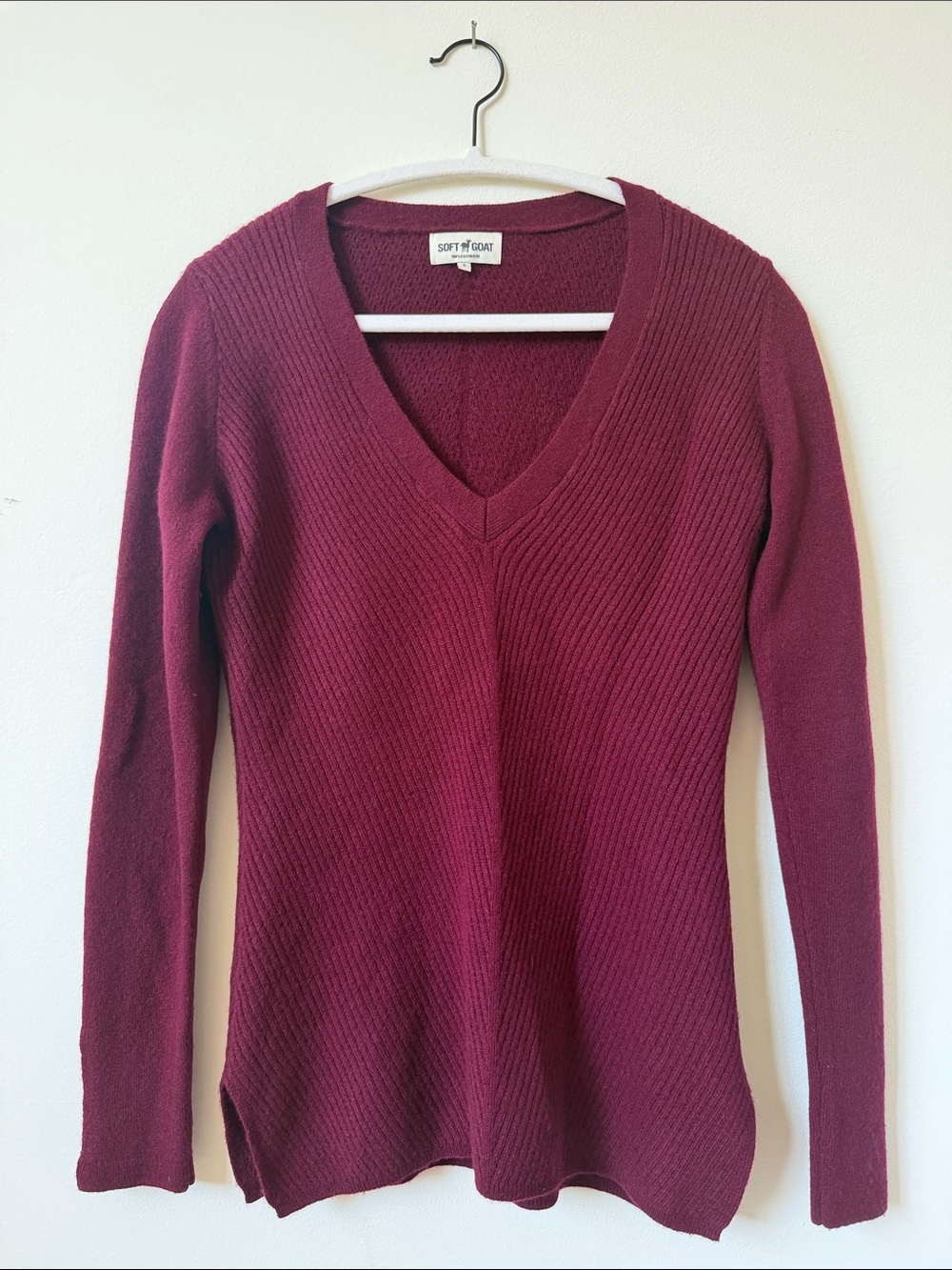 Soft Goat Lightweight Ribbed V-Neck 100% Cashmere Sweater Size Small